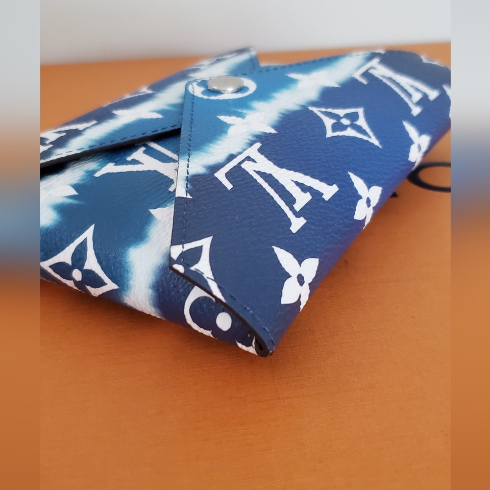 Louis Vuitton Medium Escale Blue Kirigami - Picture 5 of 12